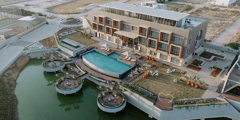 Floating Deck Resort
